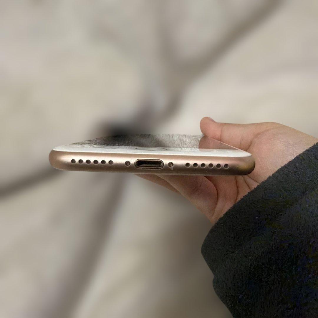 Apple iPhone8 64GB ゴールド　SIMロック解除済み