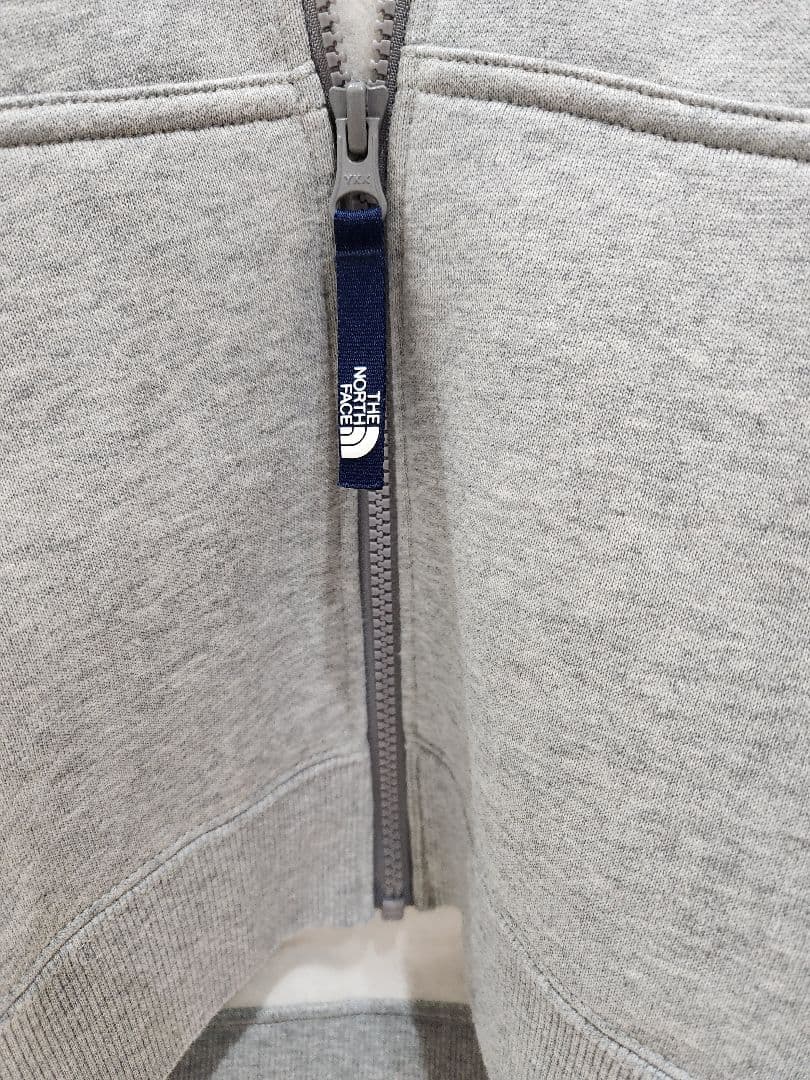 極美品　THE NORTH FACE グレー ジップアップパーカー