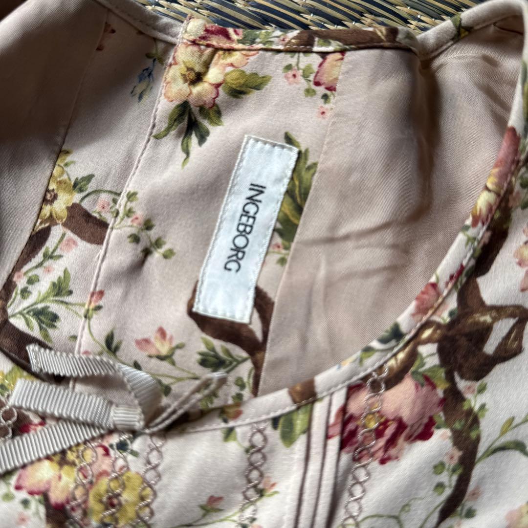 【INGEBORG】花柄プリーツ長袖ワンピース