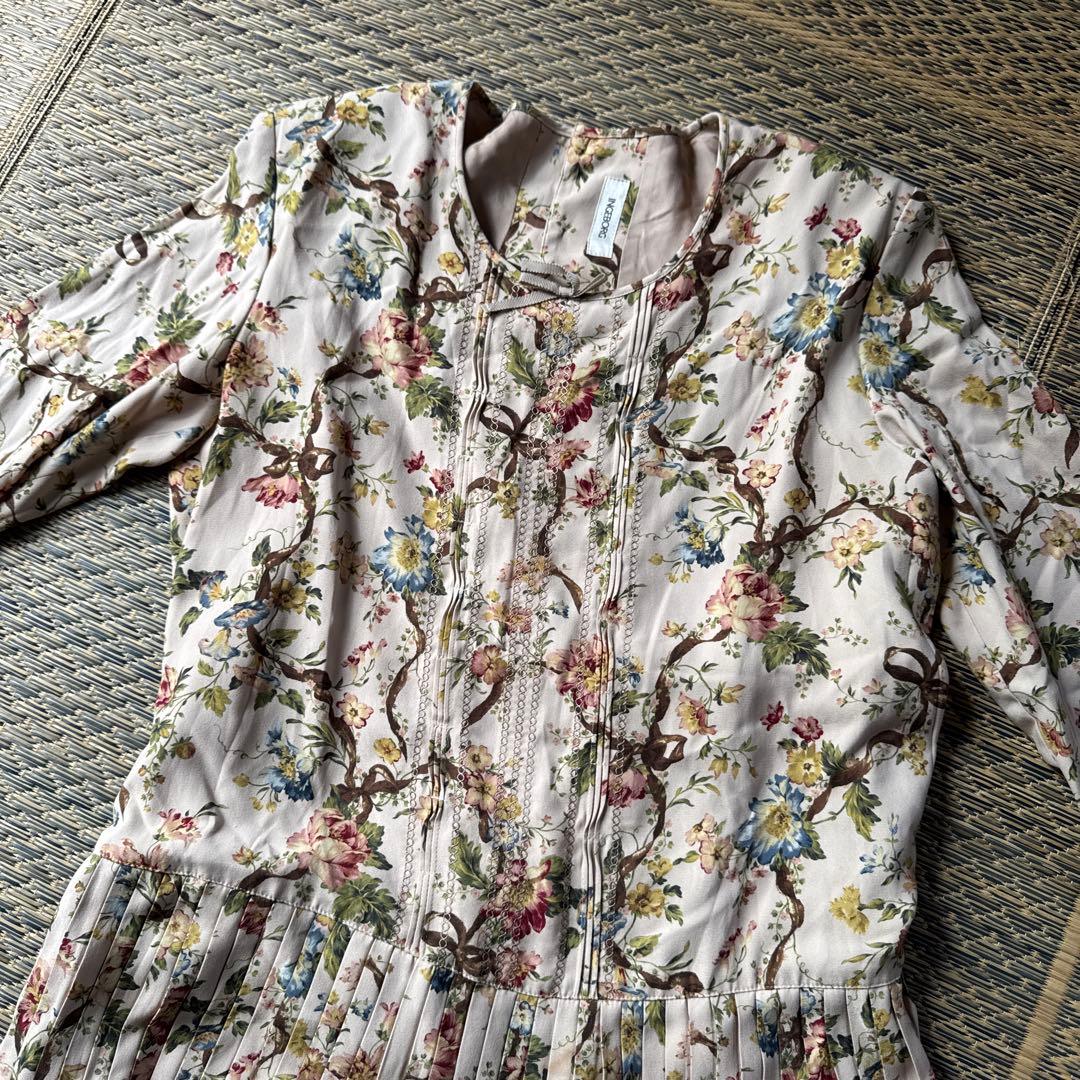 【INGEBORG】花柄プリーツ長袖ワンピース