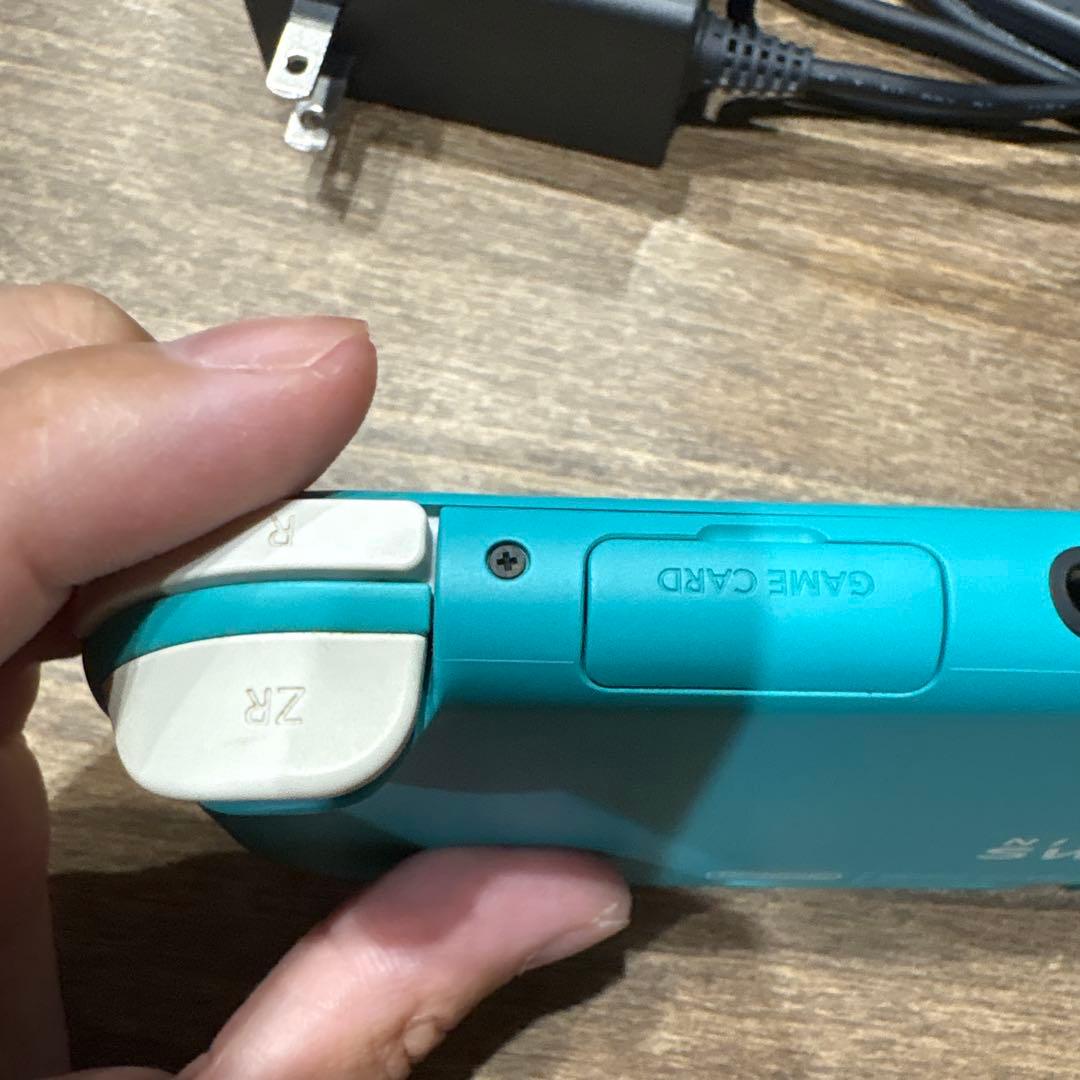 Nintendo Switch lite本体