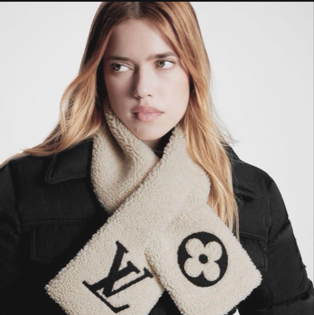 可愛いすぎ‼︎ ヴィトン◇ボアマフラー◇ムートン◇ファー