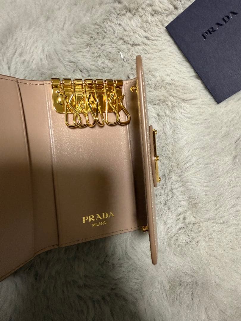 プラダ　キーケース