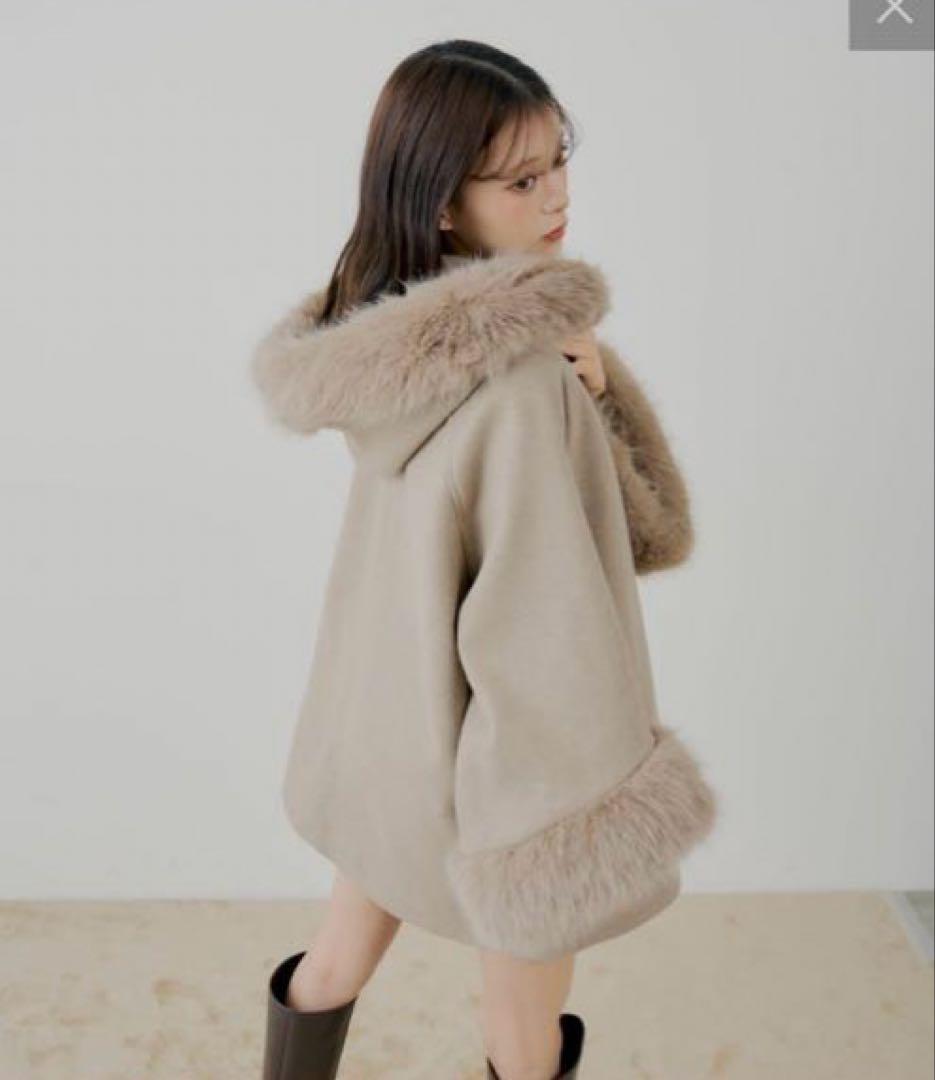 【Chico】チコ ファー付きフード襟マルチwayケープコート