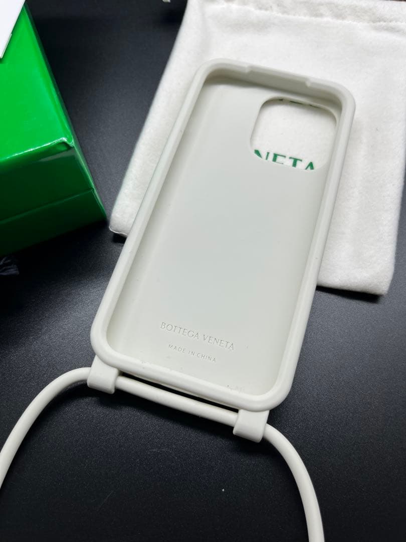 iPhone13pro ケース Bottega ボッテガ ホワイト ショルダー