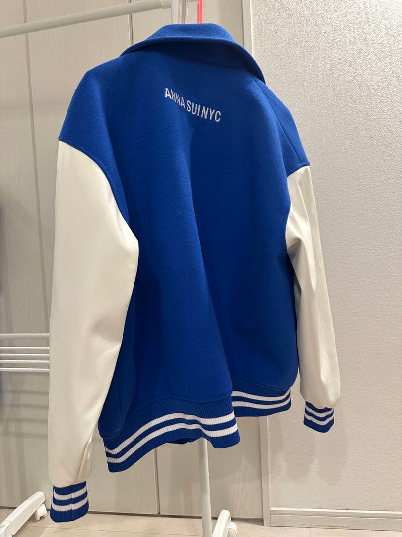 ベイビーわるきゅーれ　ANNA SUI NYCコラボスタジャン　深川まひろ