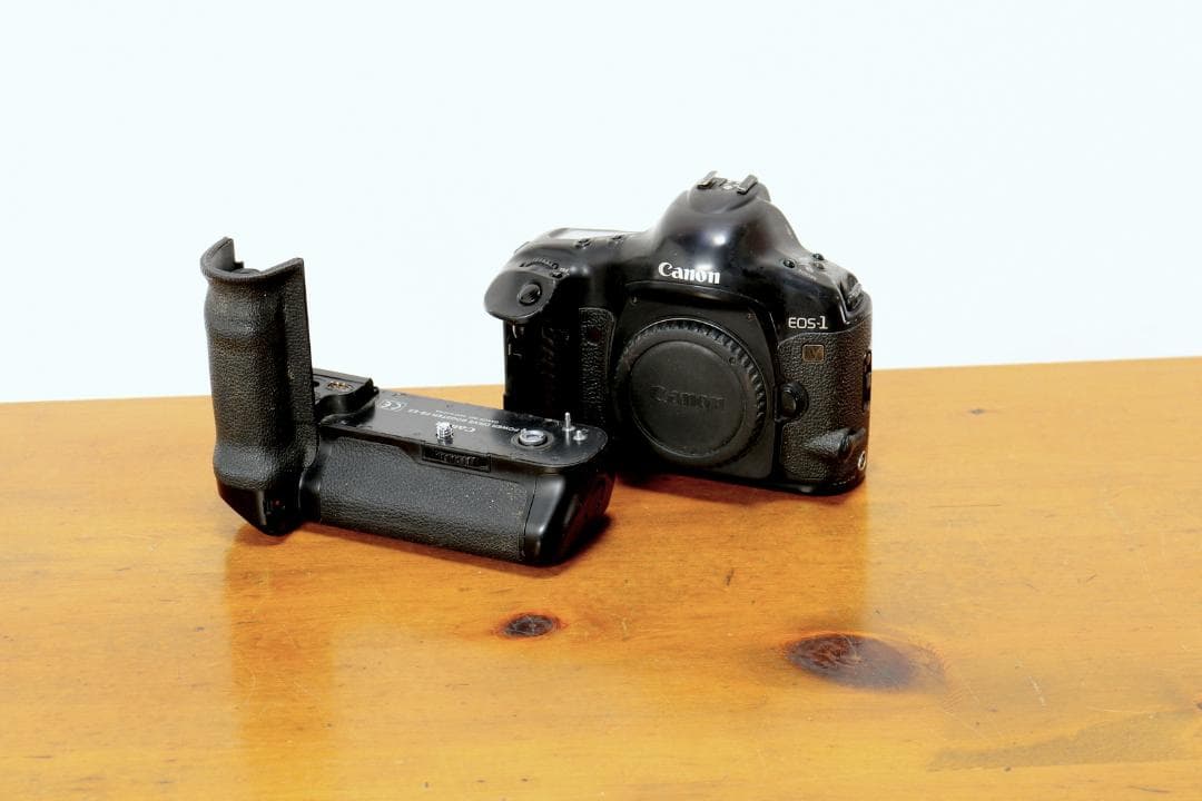 Canon EOS-1V 連写用バッテリーグリップ付き