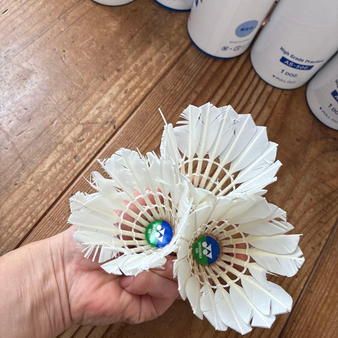 し*ゃ様 ヨネックスシャトル　エアロセンサ　130球