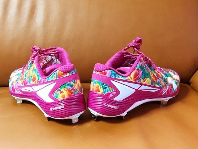 新品アメリカ限定☆アンダーアーマー★野球用☆MLBフラワー☆30.5cm