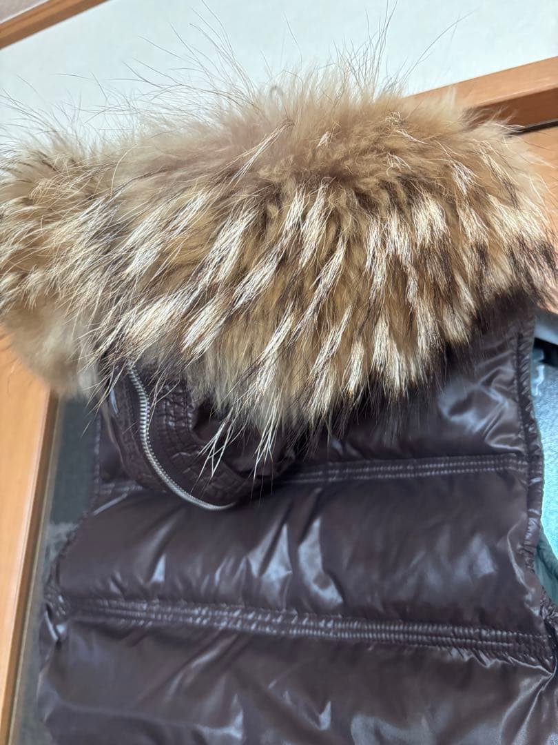 デュベティカ ファー付きダウンベスト 42