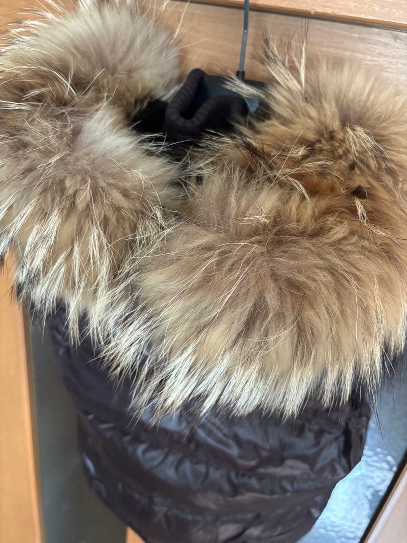 デュベティカ ファー付きダウンベスト 42