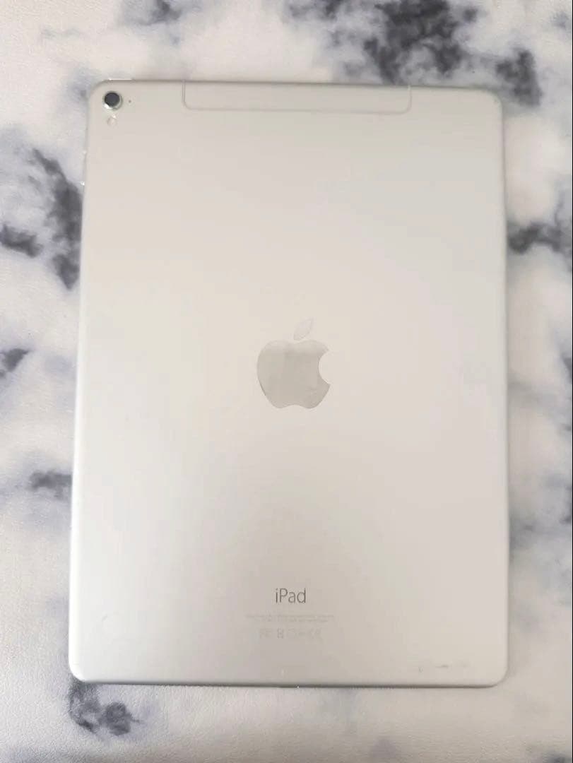 第1世代9.7インチiPad Pro（Wi-Fi + Cellularモデル