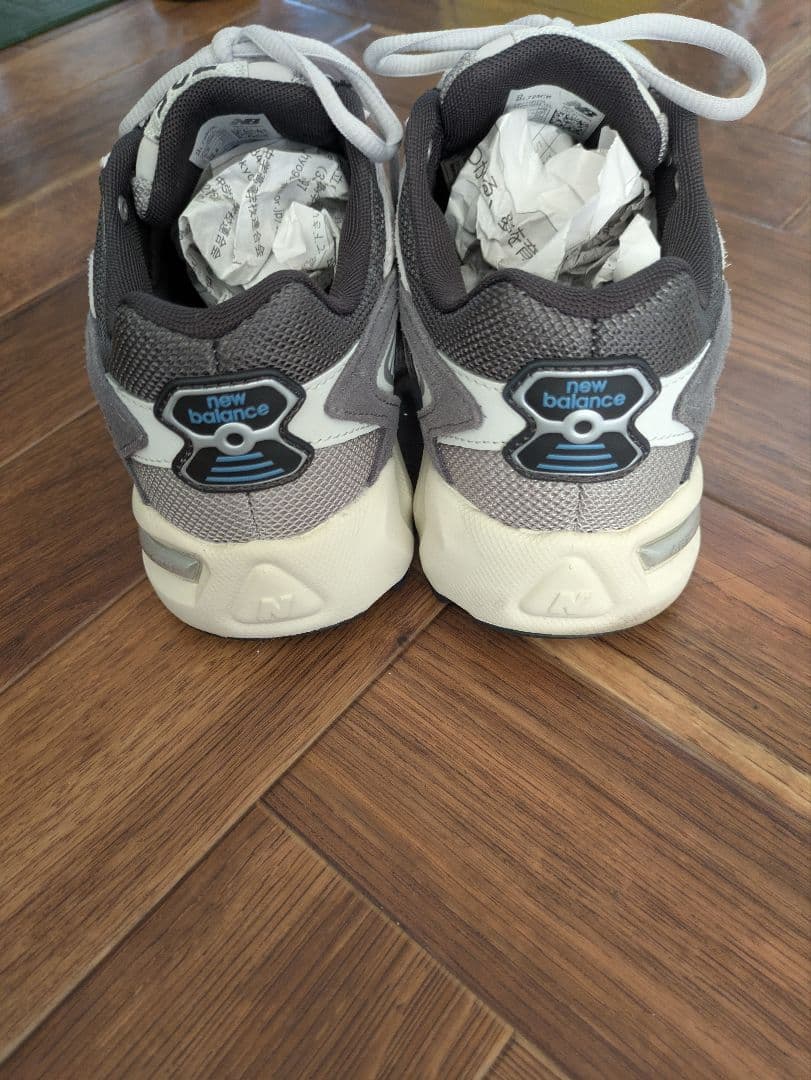 New Balance 725 ホワイト/グレー サボテンちゃん専用