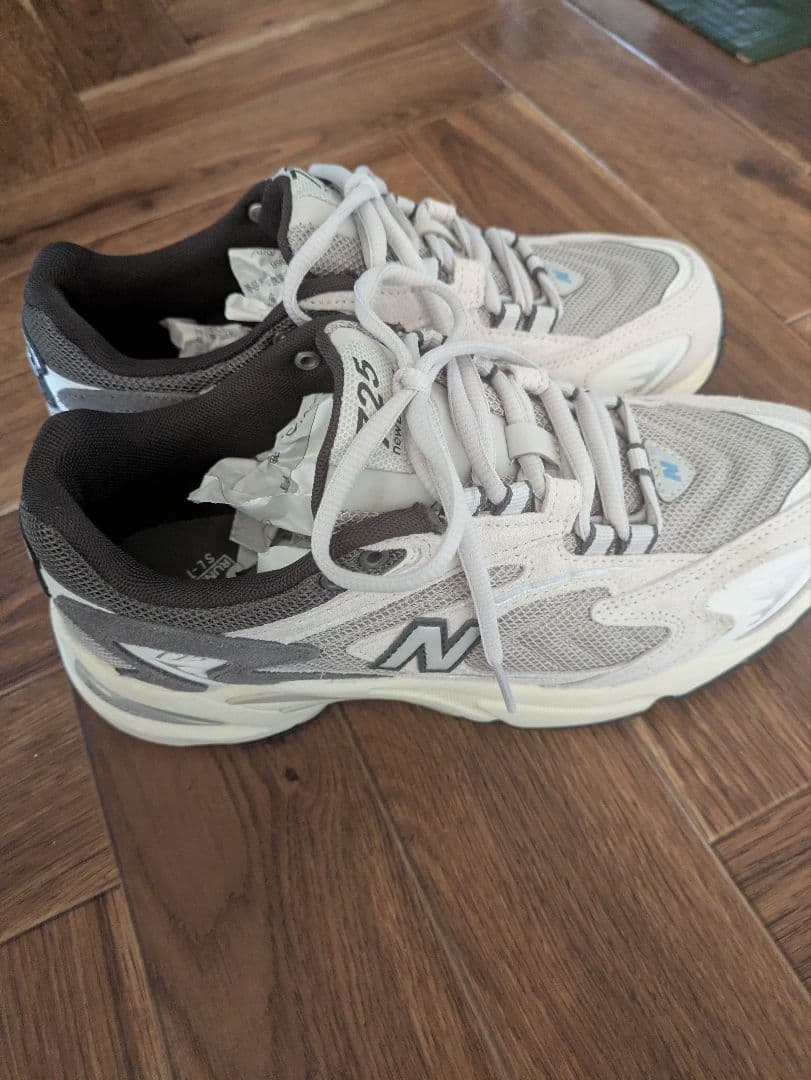 New Balance 725 ホワイト/グレー サボテンちゃん専用