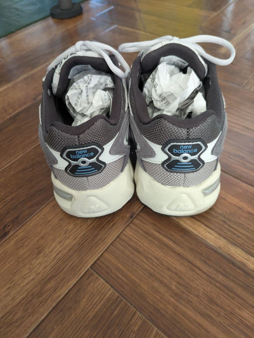 New Balance 725 ホワイト/グレー サボテンちゃん専用