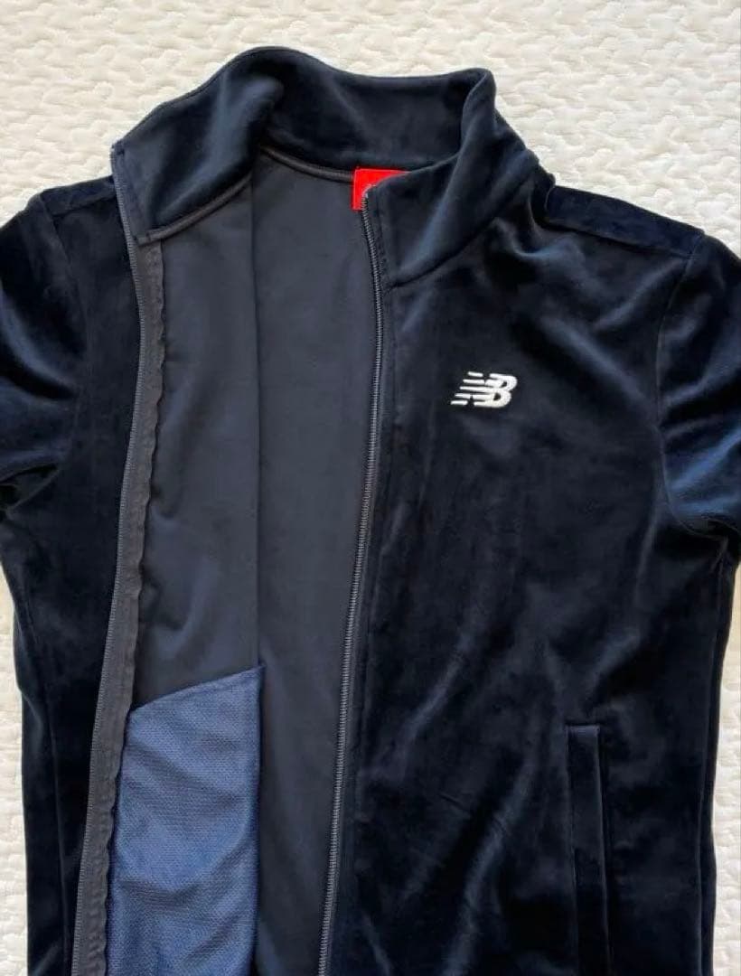 ニューバランスゴルフ　ベロアセットアップ