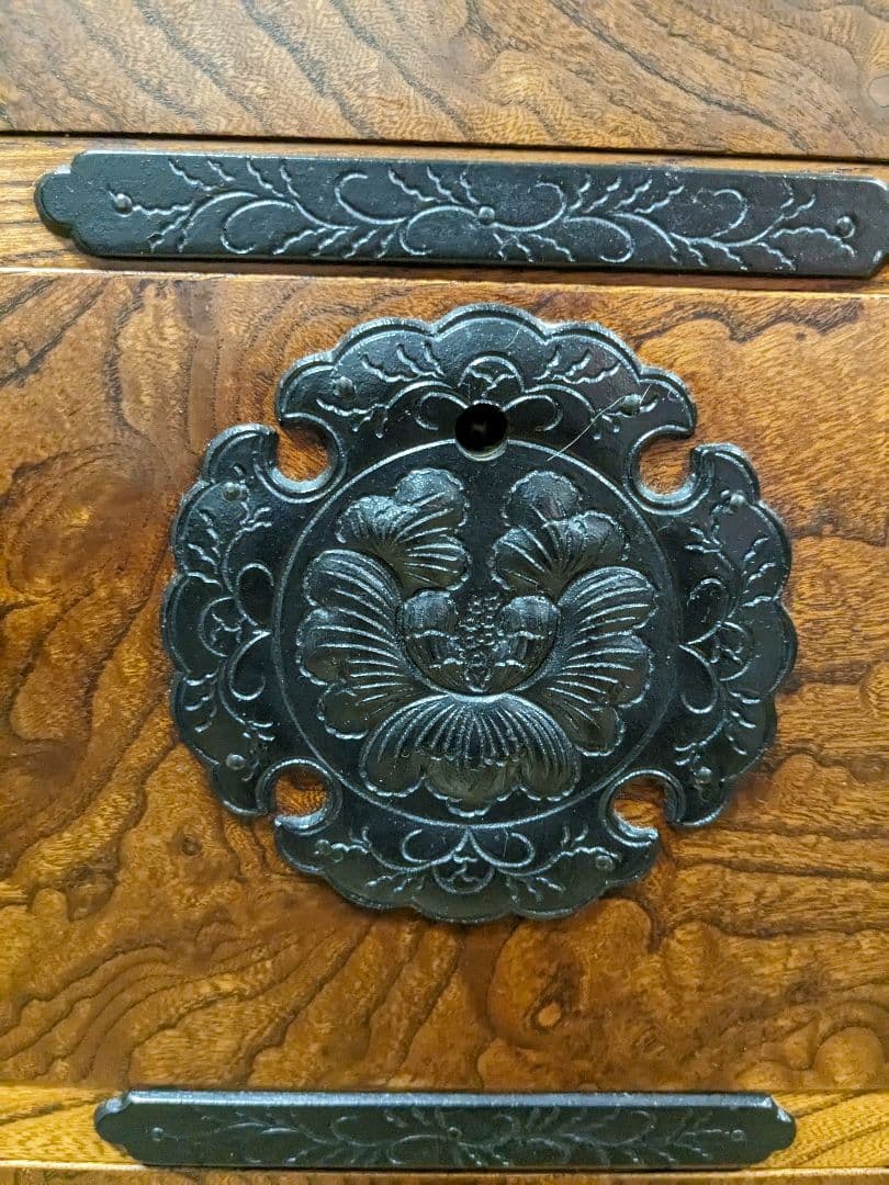 岩谷堂風箪笥 車箪笥 伝統工芸 民芸家具 時代箪笥 高級 和家具 和箪笥