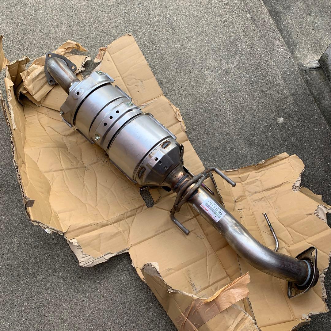 トヨタ純正 17410-30340 触媒 DPF キャタライザー