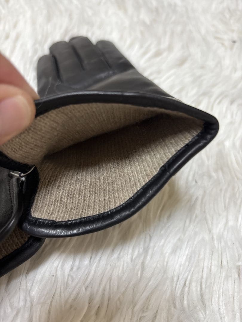 【新品未使用】バーバリーロンドン　手袋　羊革　カシミヤ　ブラック