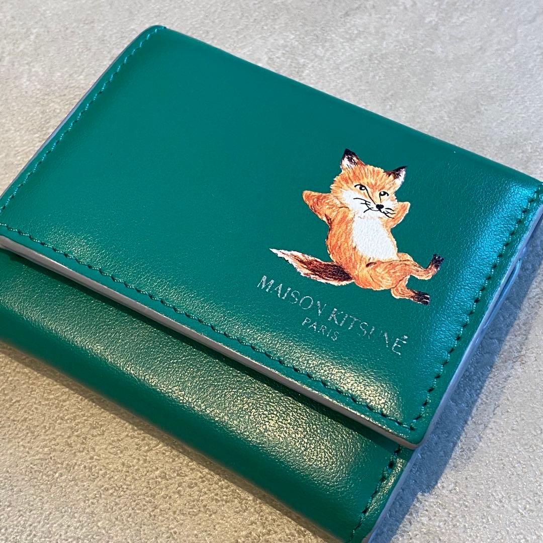 あ*く様 MAISON KITSUNE 折財布
