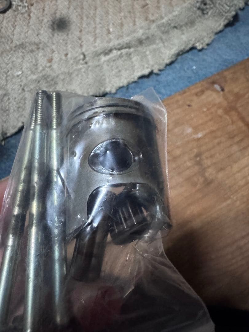 赤*ロ様 AF35 ボアアップキット、純正ピストンシリンダーセット