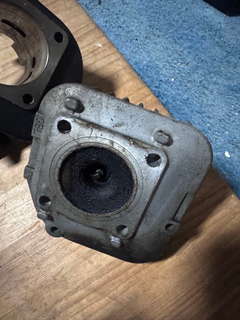 赤*ロ様 AF35 ボアアップキット、純正ピストンシリンダーセット