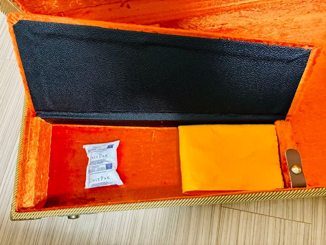 フェンダー　プレシジョンベース　プレベ　ハードケース　ツイード　FENDER