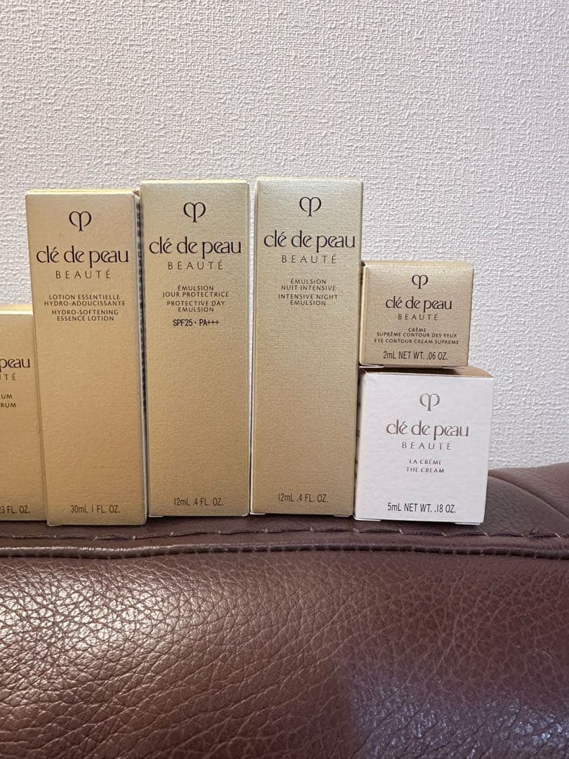 27499円相当⭐クレドポーボーテ♡ラ・クレーム♡特製サイズラディアンス