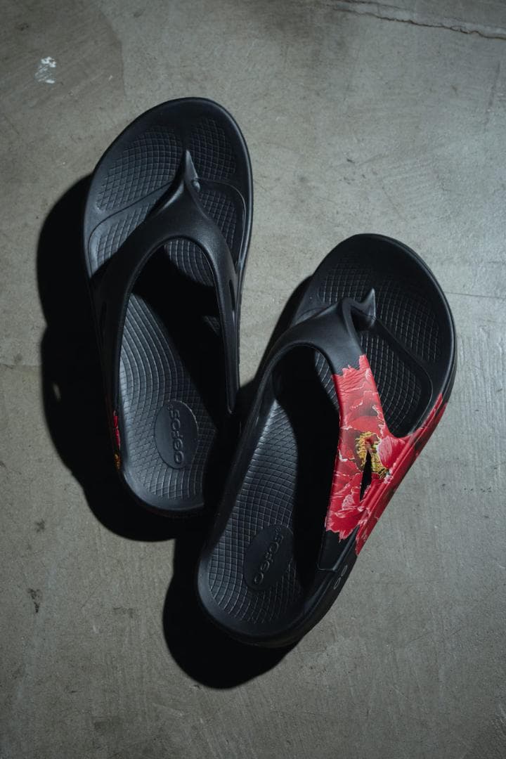 WILDSIDE YOHJI YAMAMOTO × OOFOS　サンダル