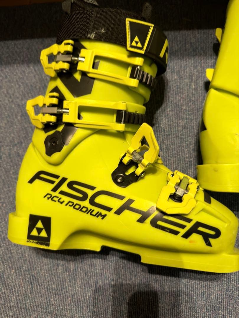 FISCHER RC4 PODIUM スキーブーツ 90