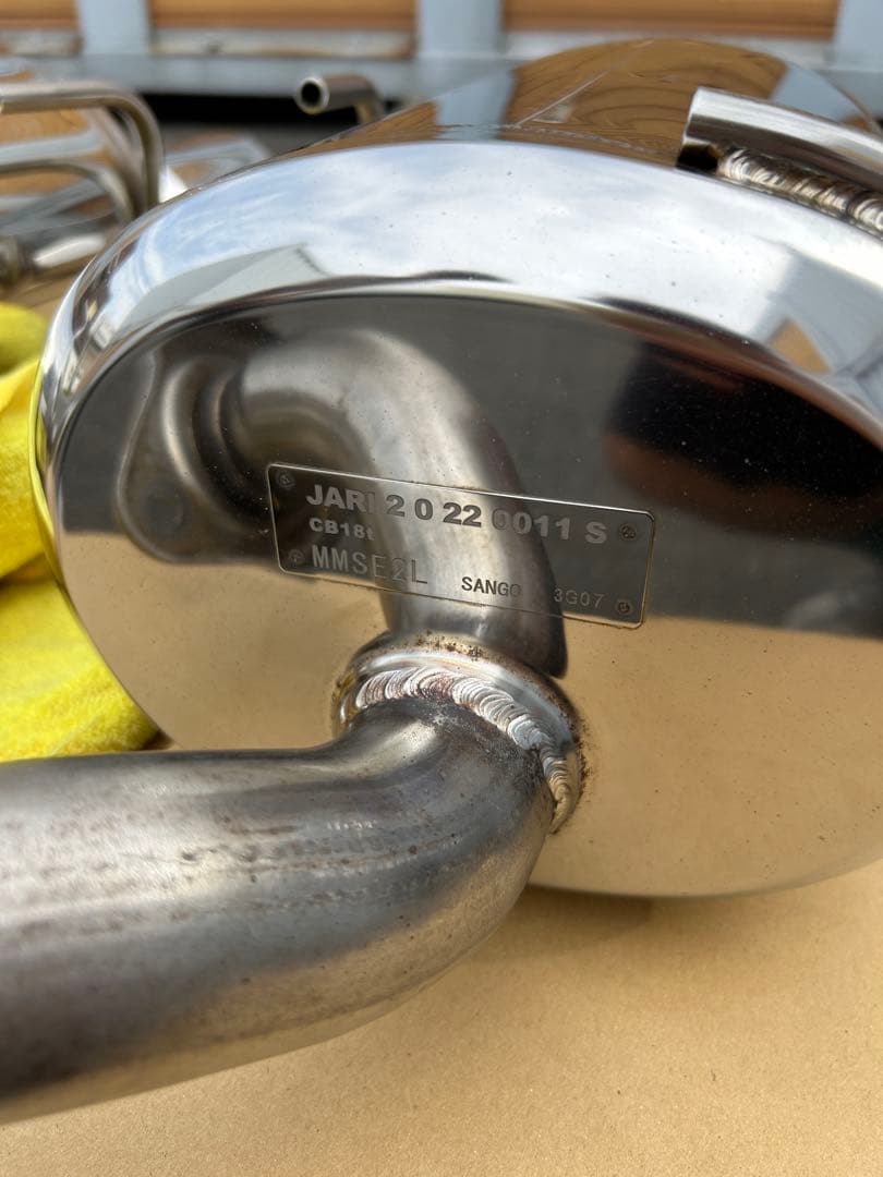 翔矢　スバル　フォレスターsk5 stiパフォーマンスマフラー