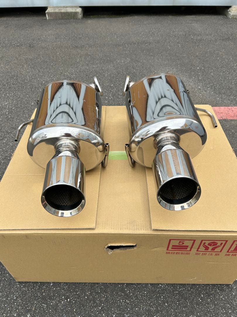 翔矢　スバル　フォレスターsk5 stiパフォーマンスマフラー