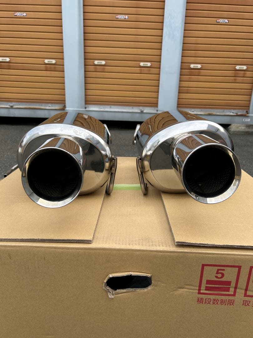 翔矢　スバル　フォレスターsk5 stiパフォーマンスマフラー