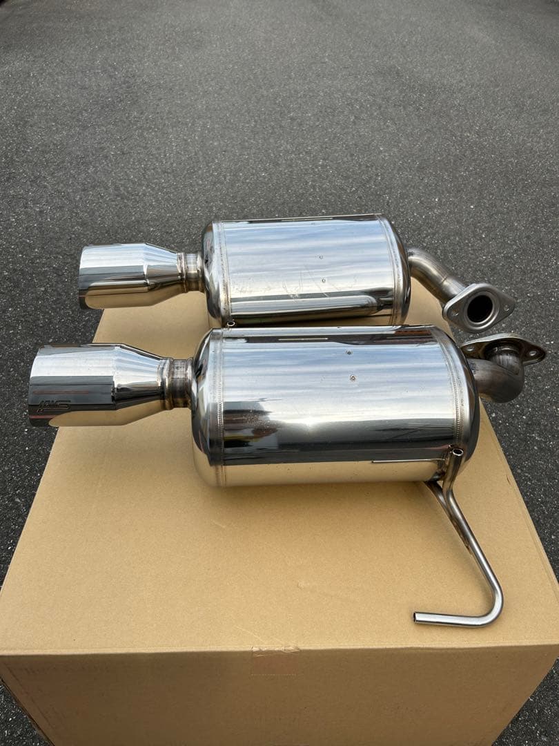 翔矢　スバル　フォレスターsk5 stiパフォーマンスマフラー