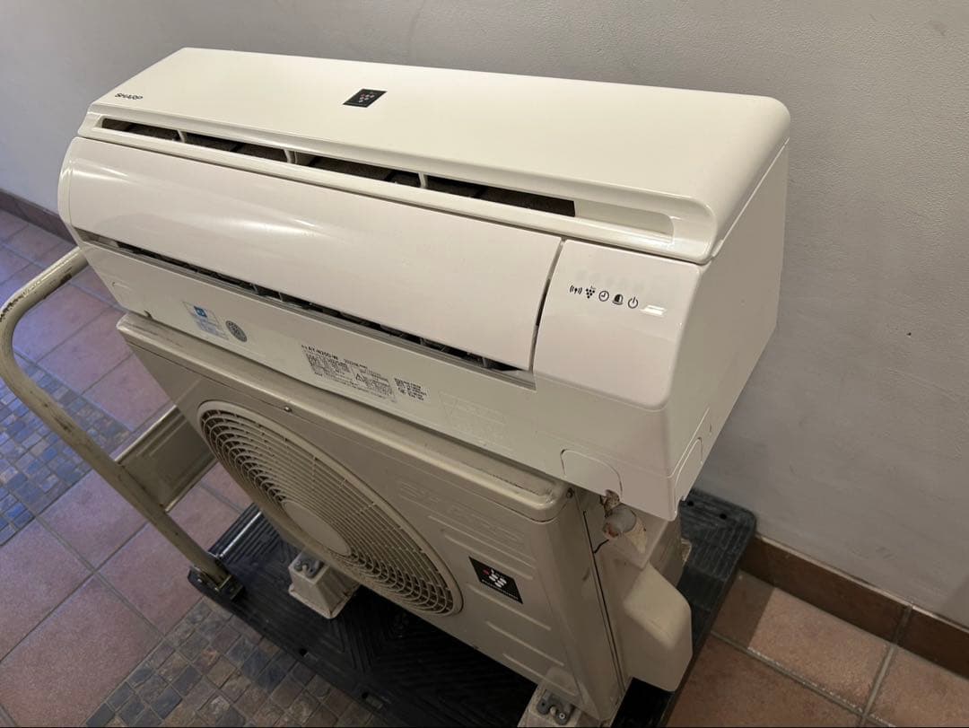 AY-N25D-W 2022年製　8畳用ルームエアコン　室内外機　シャープ