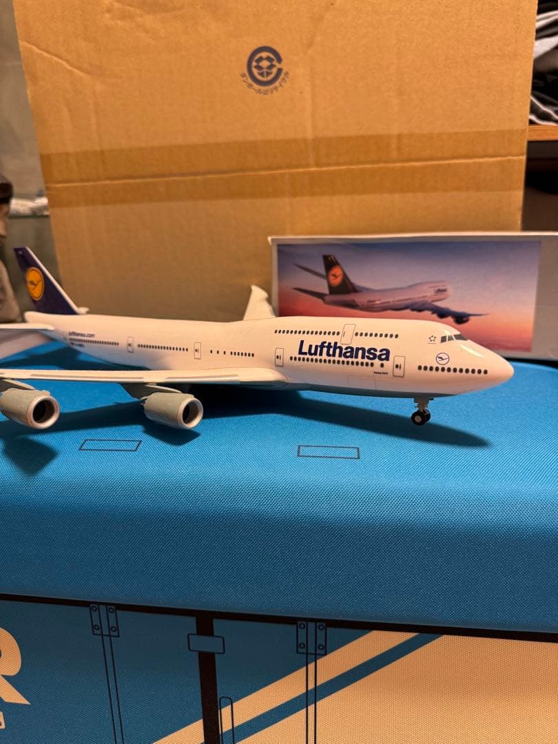Lufthansa Boeing 747-8 スケール1/200 模型
