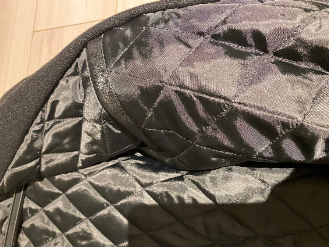 FR2 HUF パイルロゴ スタジャン L 袖レザー　ワールドワイド