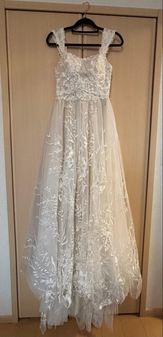 ドレスプロダクション　オフショルダーフラワーレースドレスW231