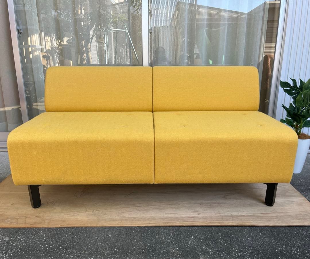 シンプルモダン　2Sソファ　ミッドセンチュリー　北欧スタイル　イエロー