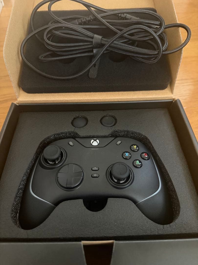 その他 RAZER WOLVERINE V2 CHROMA