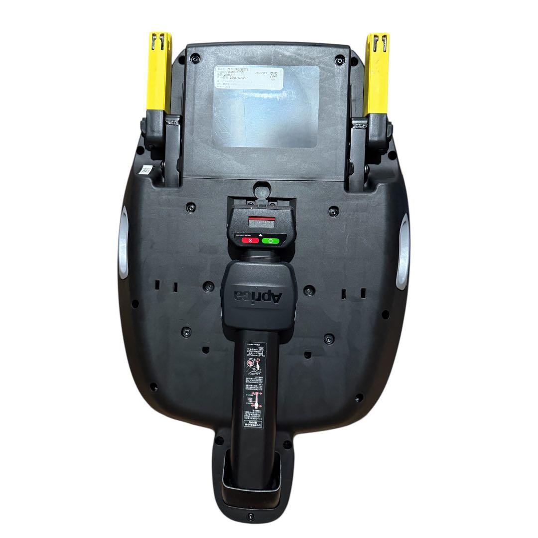 最終お値下価格☆Aprica チャイルドシート クルリラビッテエックス ネイビー