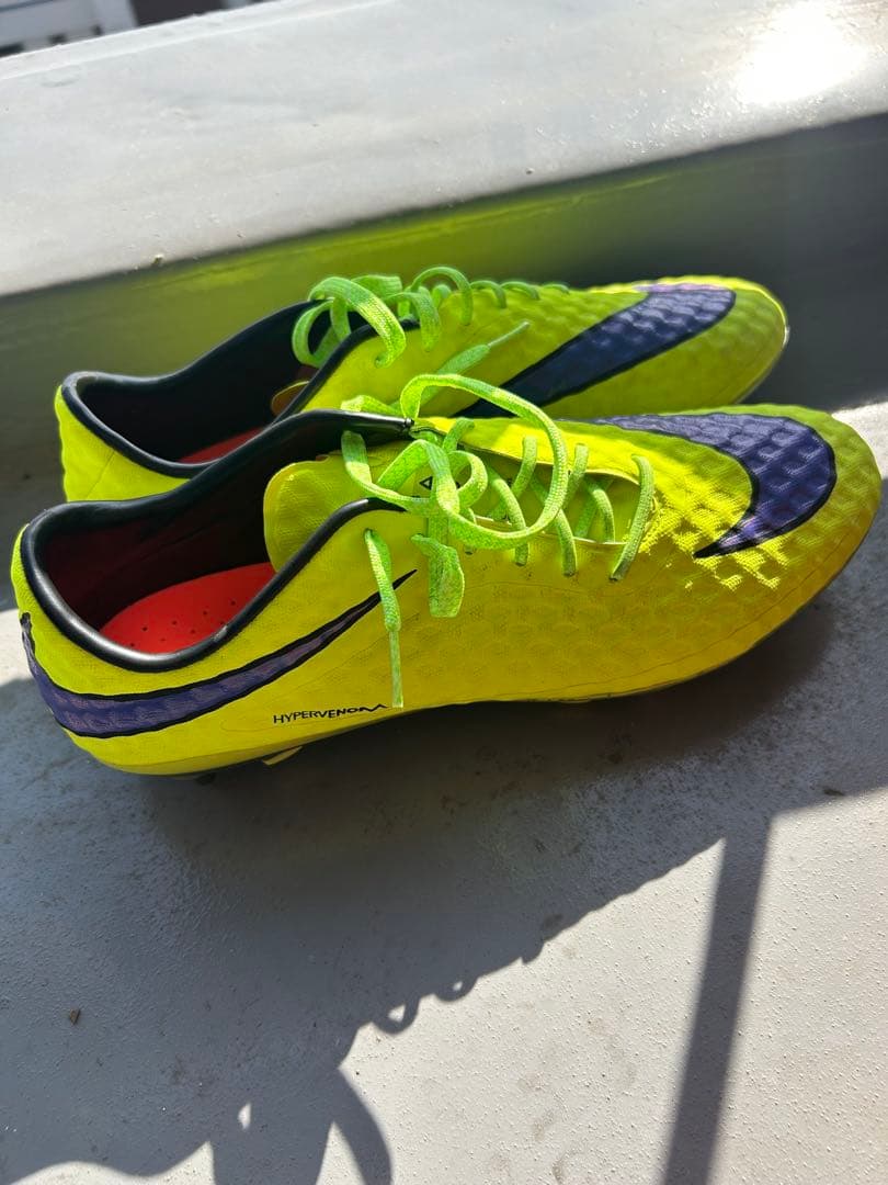 Nike ハイパーヴェノム 蛍光イエロー