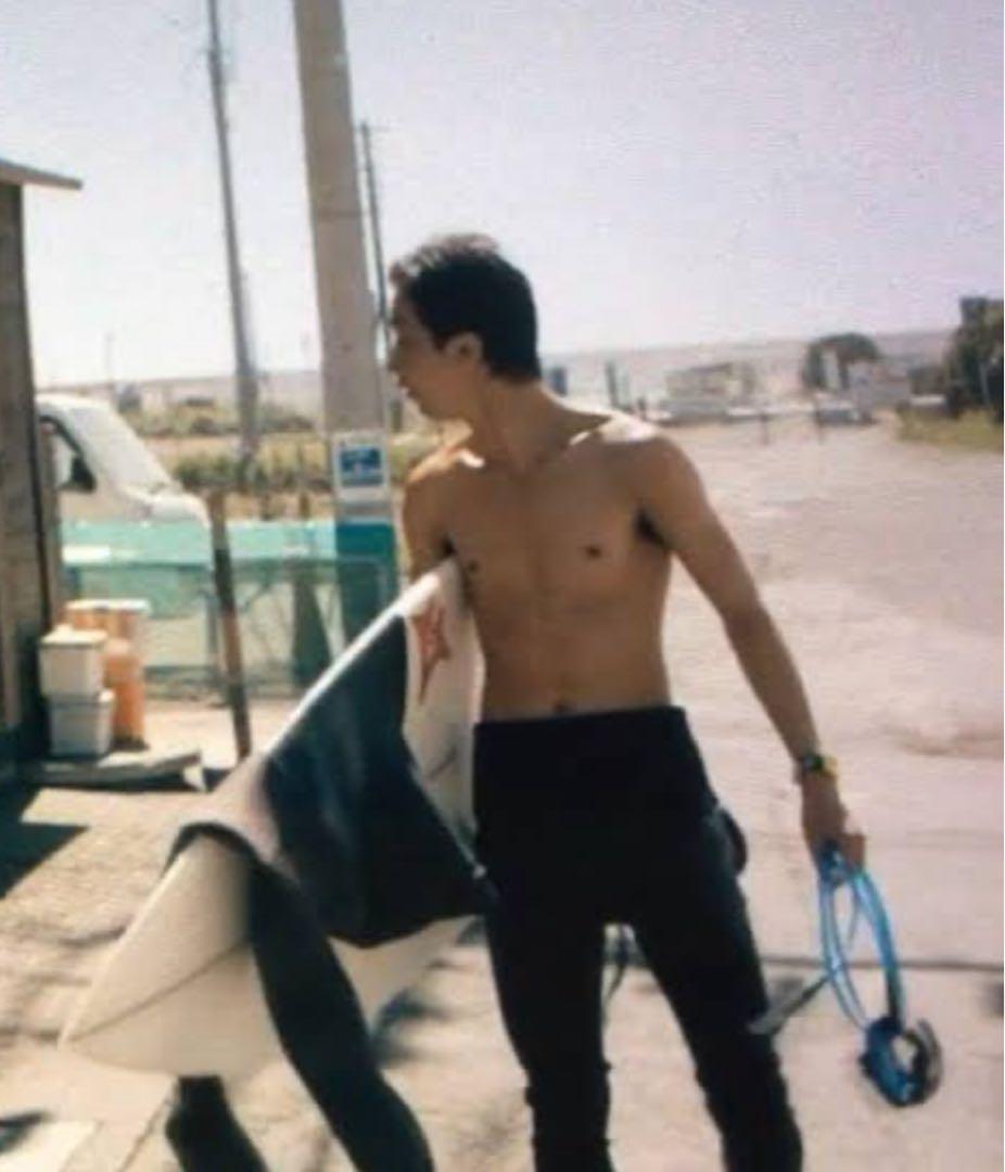 横浜流星 出演 Amazonプライム『しろときいろ』撮影使用 サーフボード