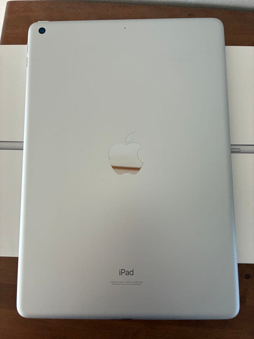 Apple iPad 第９世代　Wi-Fi 64GB シルバー