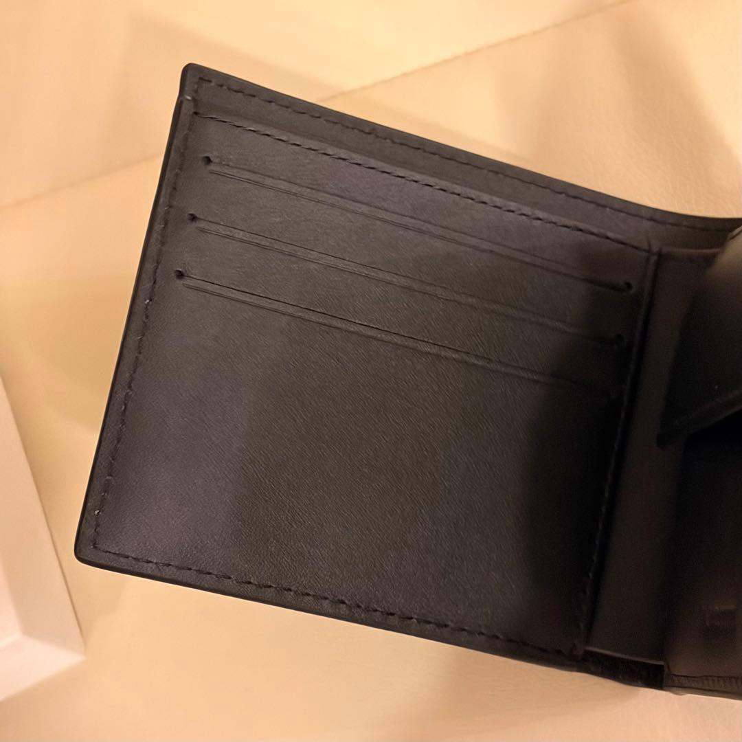 【新品】Lacoste ブラック 二つ折り財布 箱付き ラコステ 本革