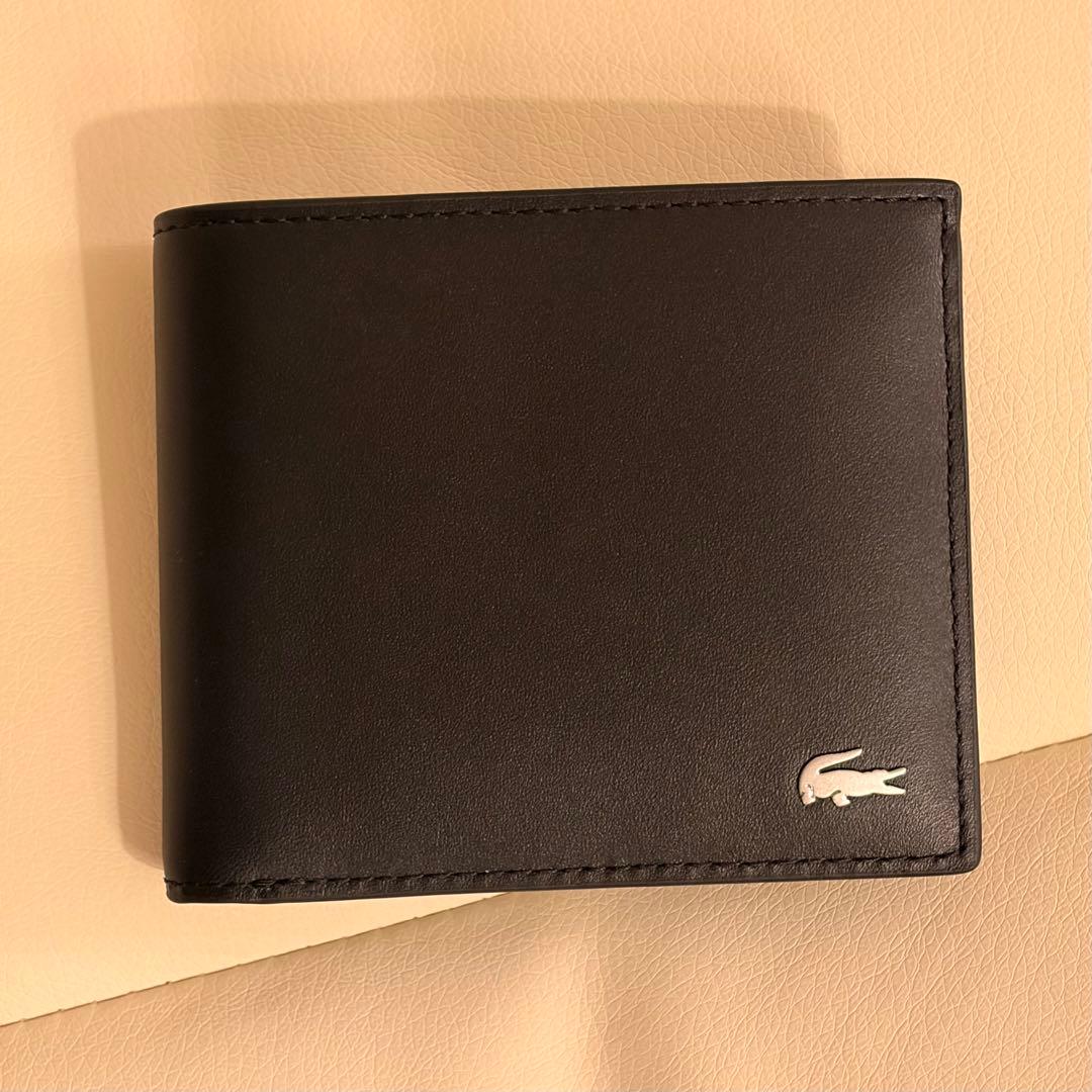 【新品】Lacoste ブラック 二つ折り財布 箱付き ラコステ 本革