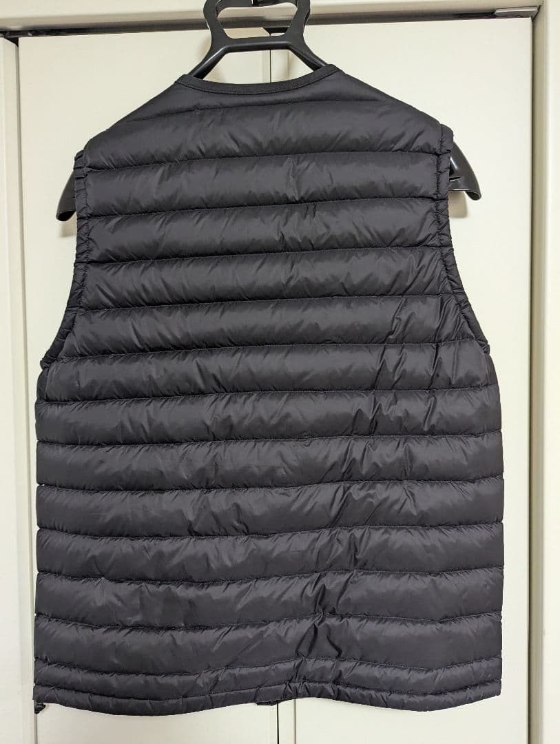 美品　DANTON ブラック ダウンベスト　40　Mサイズ