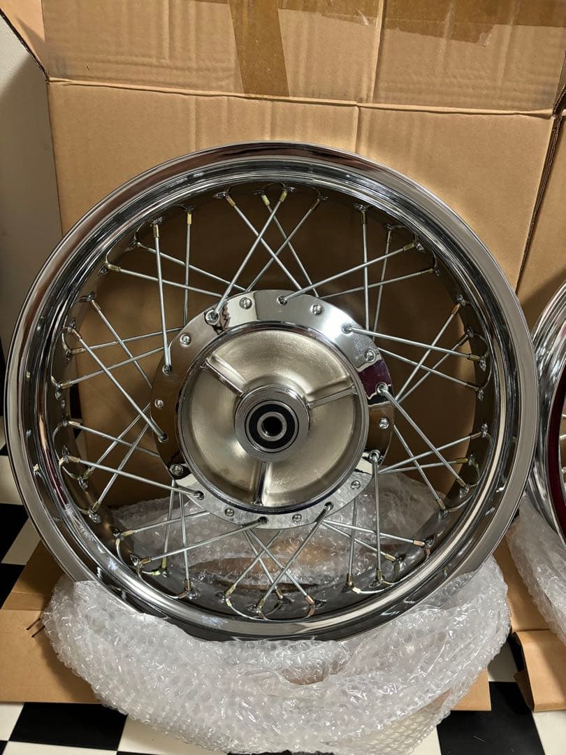 短足の貴公子　ゼファー750 18インチ　スポークホイール