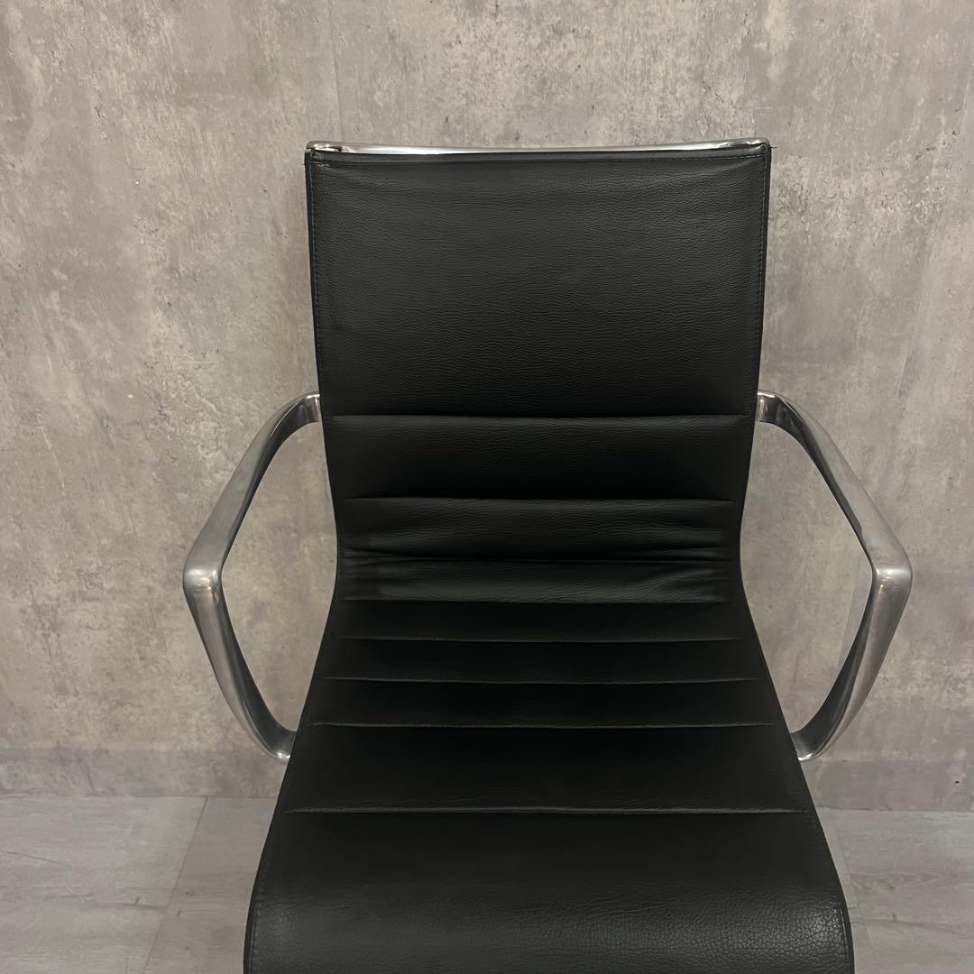 カッシーナイクスシー アリアス ローリングフレーム本革オフィスチェア