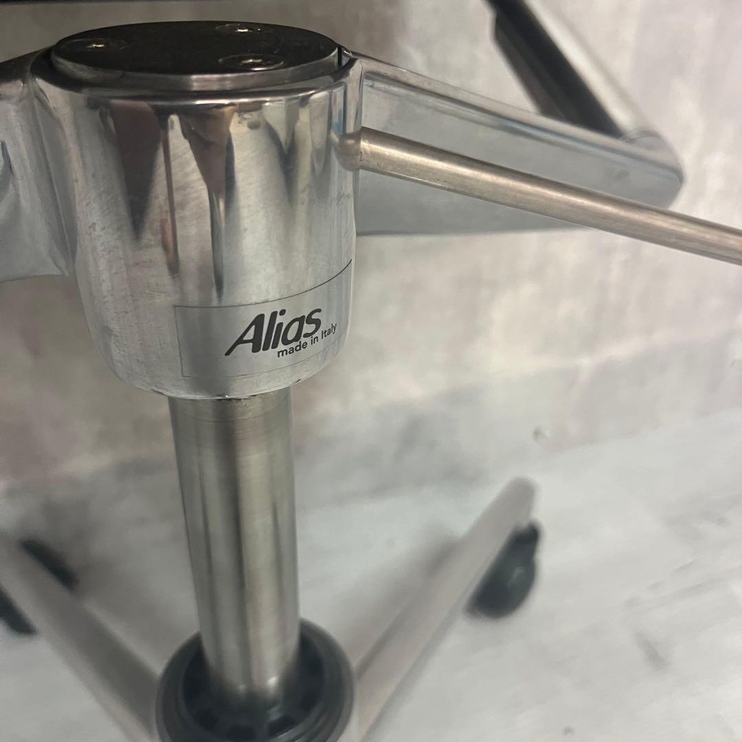 カッシーナイクスシー アリアス ローリングフレーム本革オフィスチェア